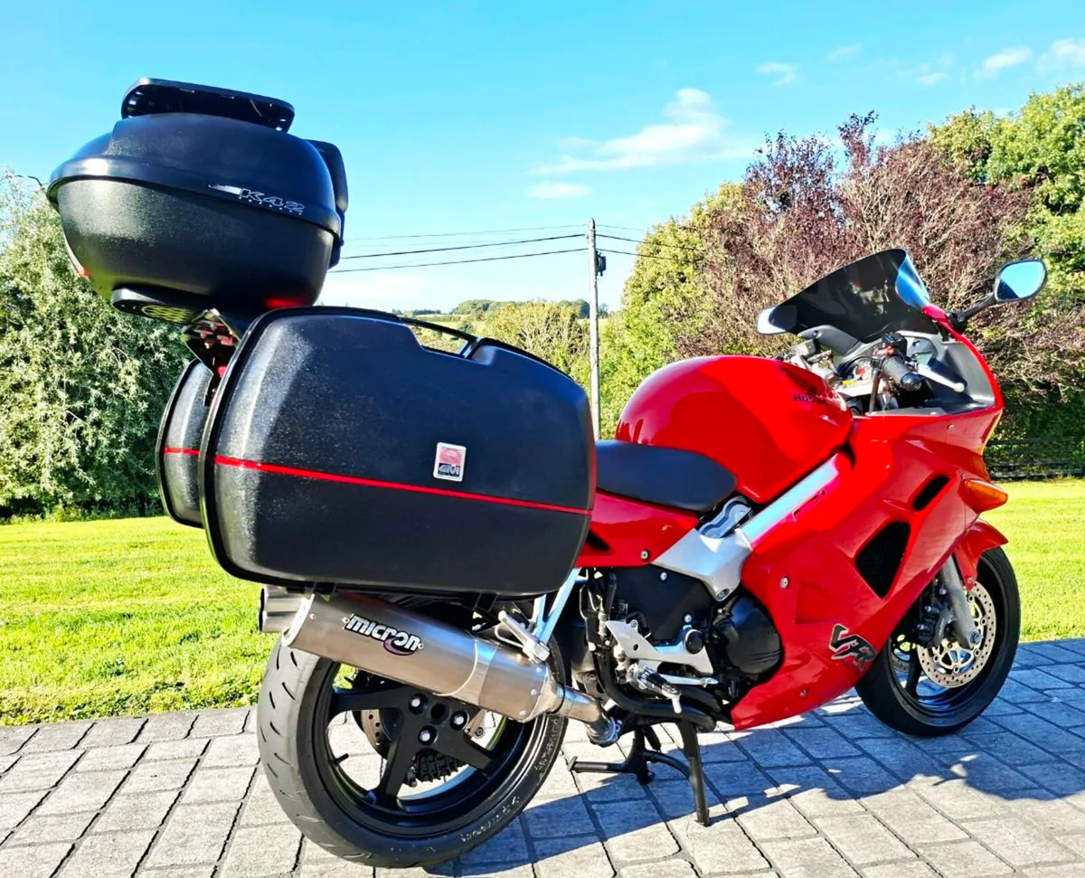 Honda VFR800 FI. Trade-in considered - Image 3