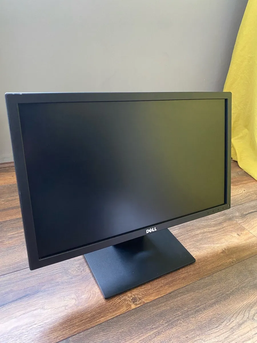 Dell 21.5 Inch Computer Monitor - Image 1