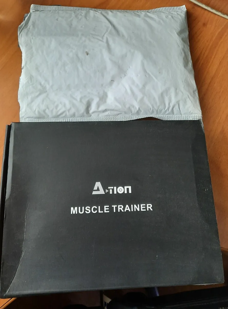 Ab and Hips Electronic Muscle Trainer - Image 1