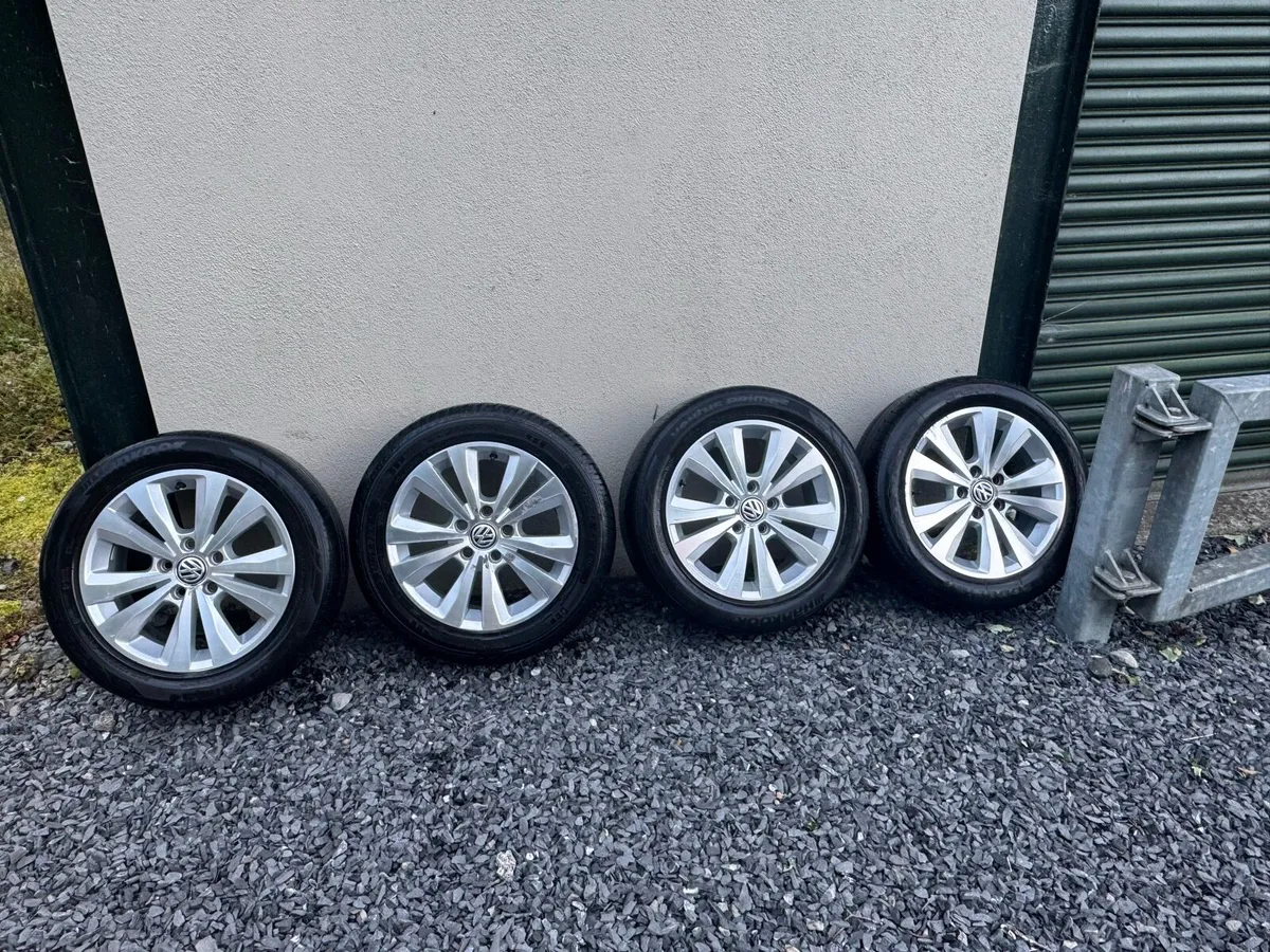 🚨VW 16 inch alloys & Auto+Spotlights Switch🚨 - Image 1
