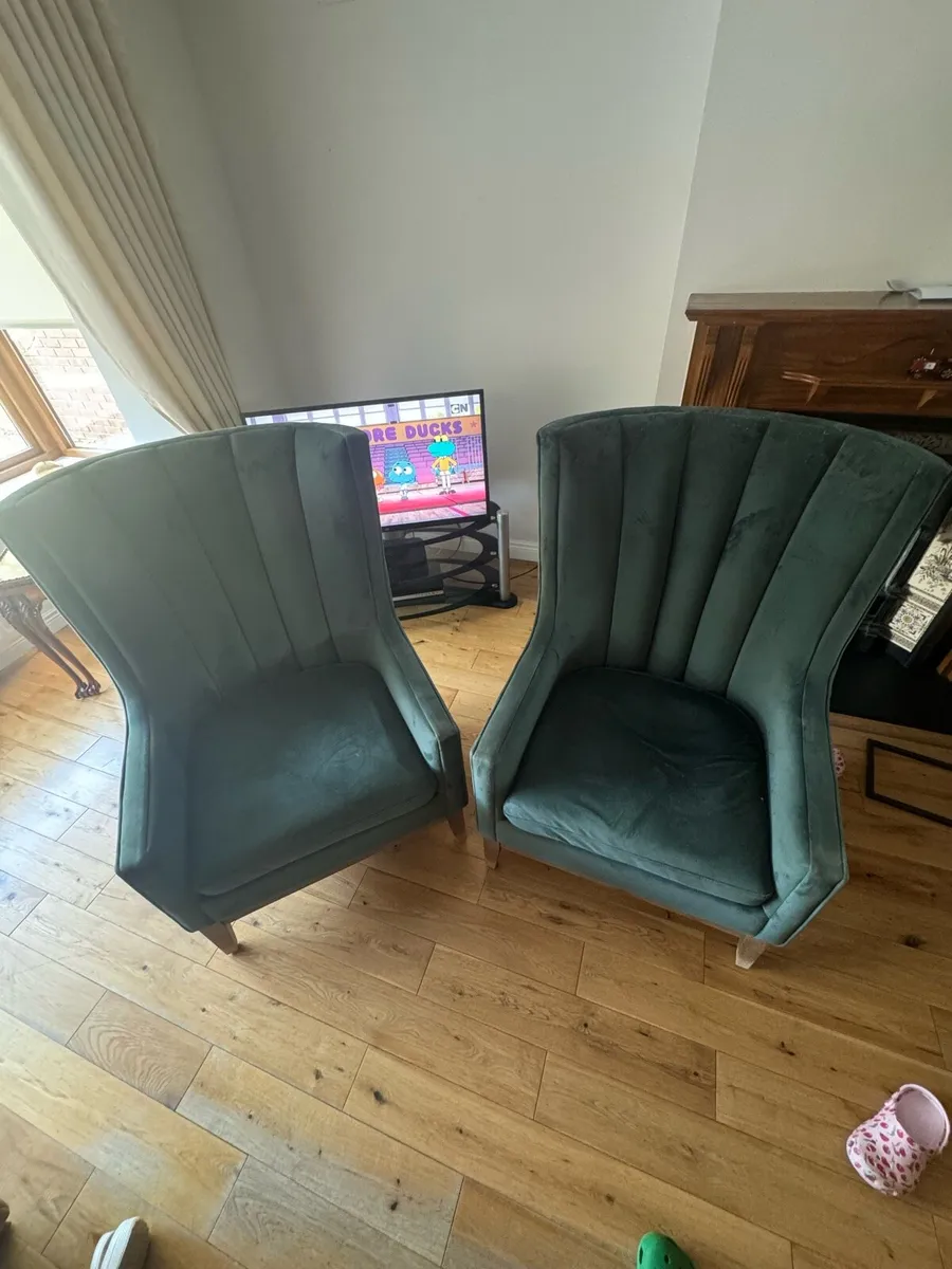 2 Green Velvet Wingback armchairs - Image 1