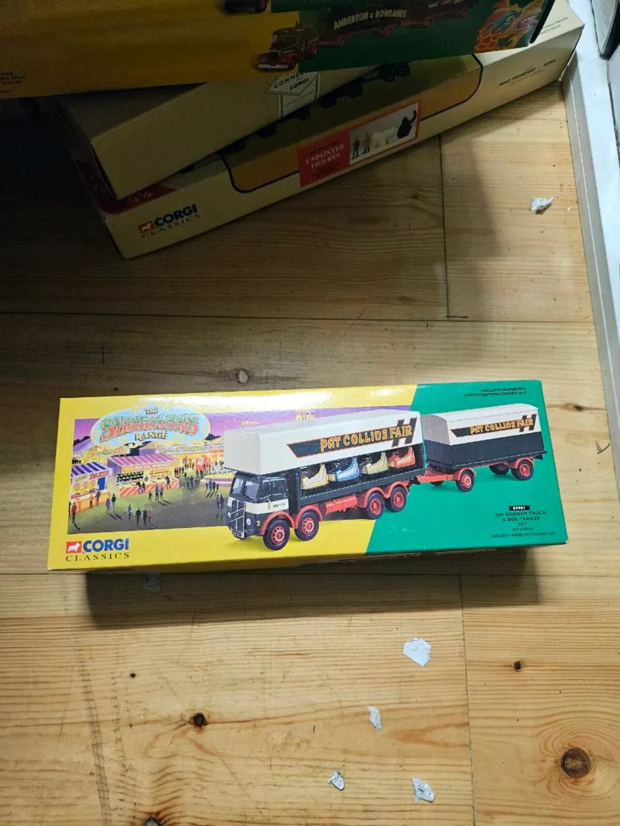 Corgi Circus Fair Ground Showmans Range Truck 1.50 - Image 1