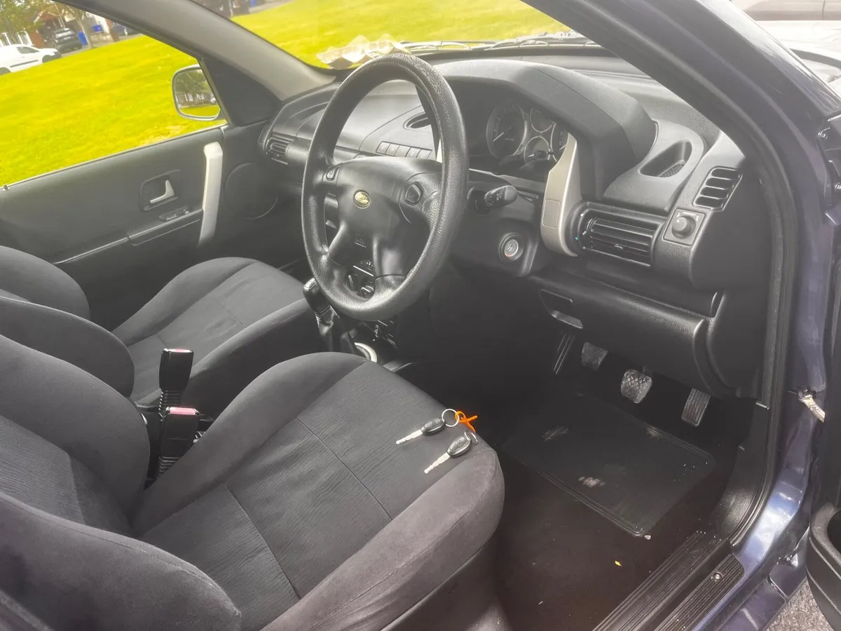 L/Rover 1.8 2005.New Nct 07/26..131 KLM’s 4WD. - Image 2
