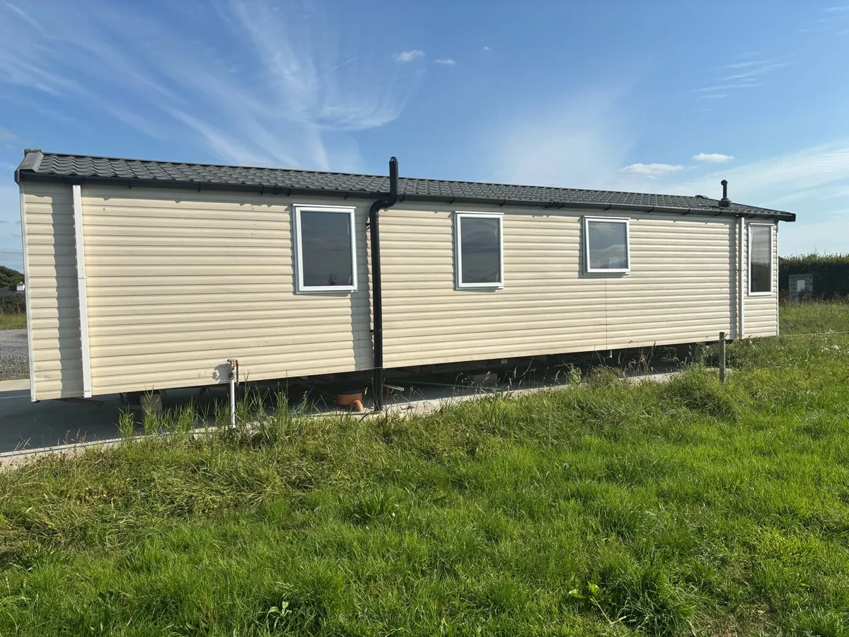Swift Bordeaux 3 bed Mobile Home - Image 2