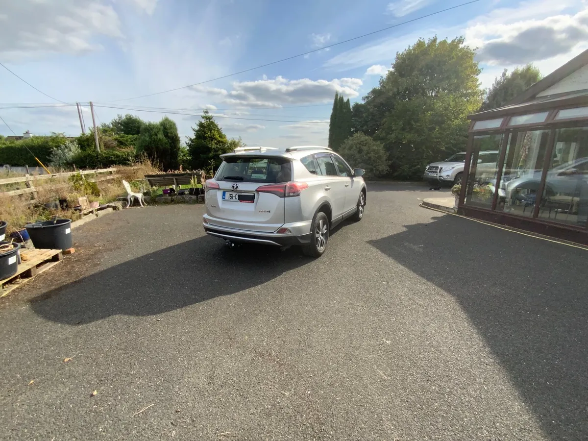 Toyota RAV4 2016 - Image 2
