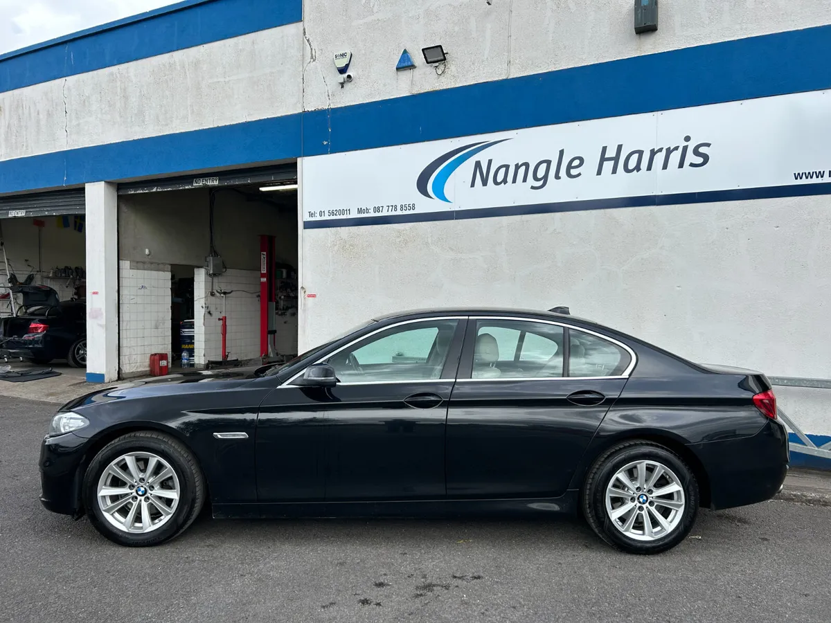 BMW 5-Series LEATHER / AUTO. - Image 2