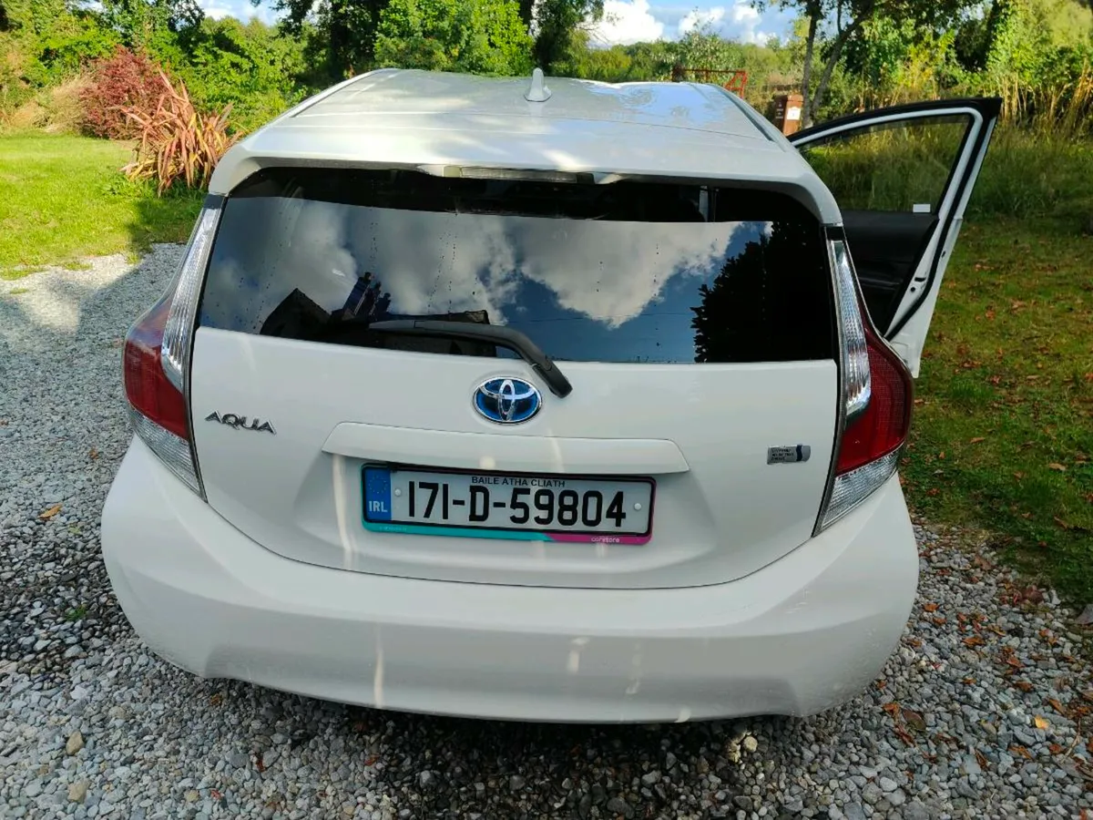 Toyota aqua 2017 hybrid low kilometer - Image 3