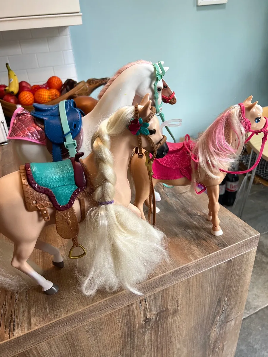 Horse figures - Image 3