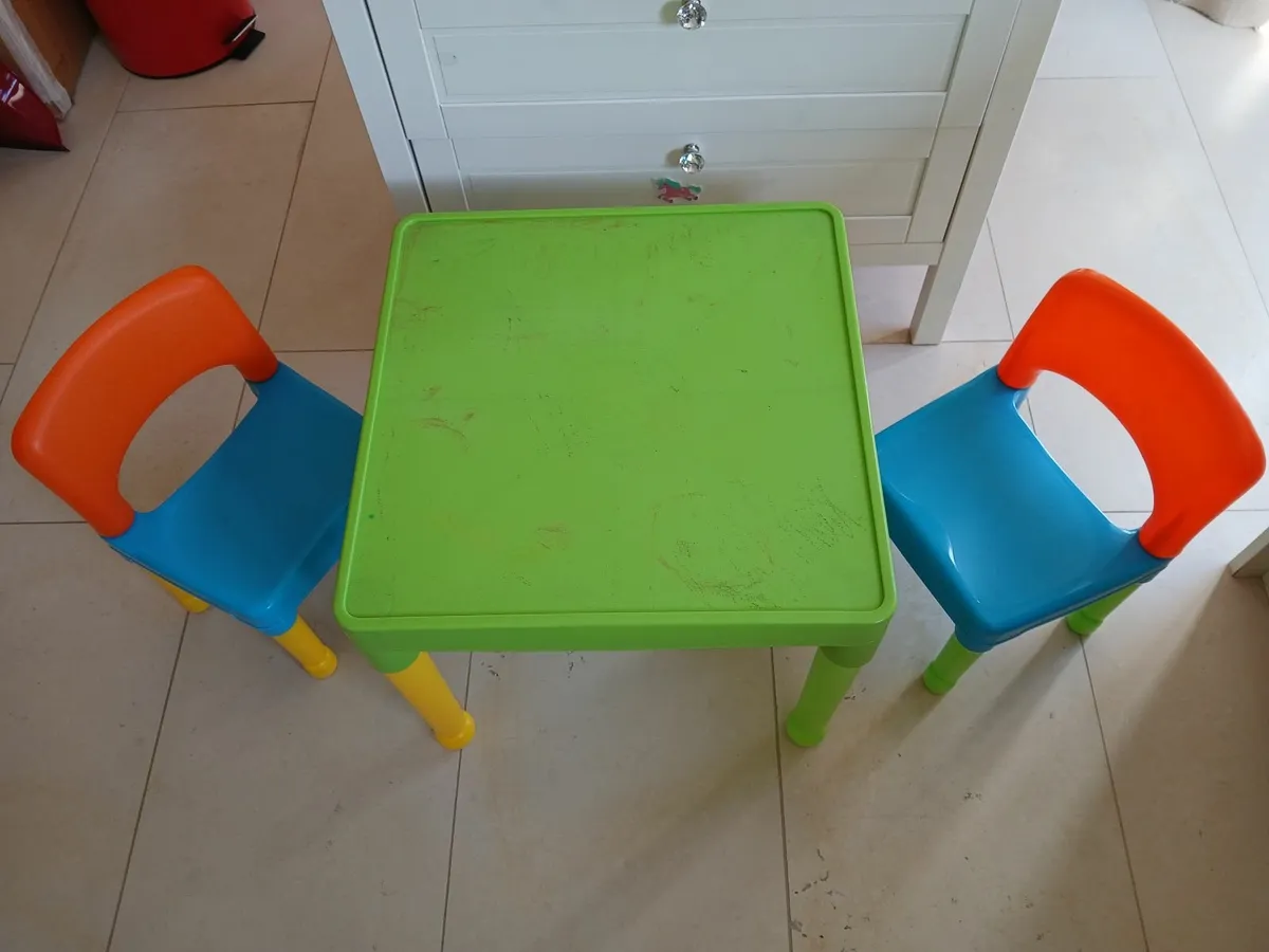 FREE Toddlers Table  & 2 seats - Image 1