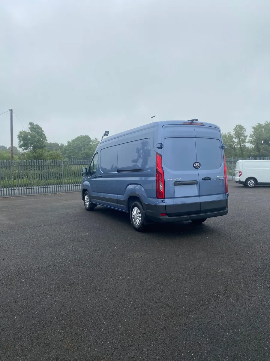 **2025 Maxus Deliver 9 LH FWD** - Image 3