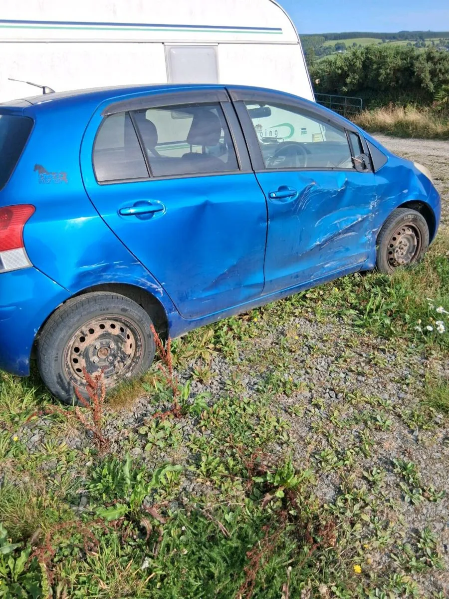 08 Toyota Vitz, automatic - Image 4