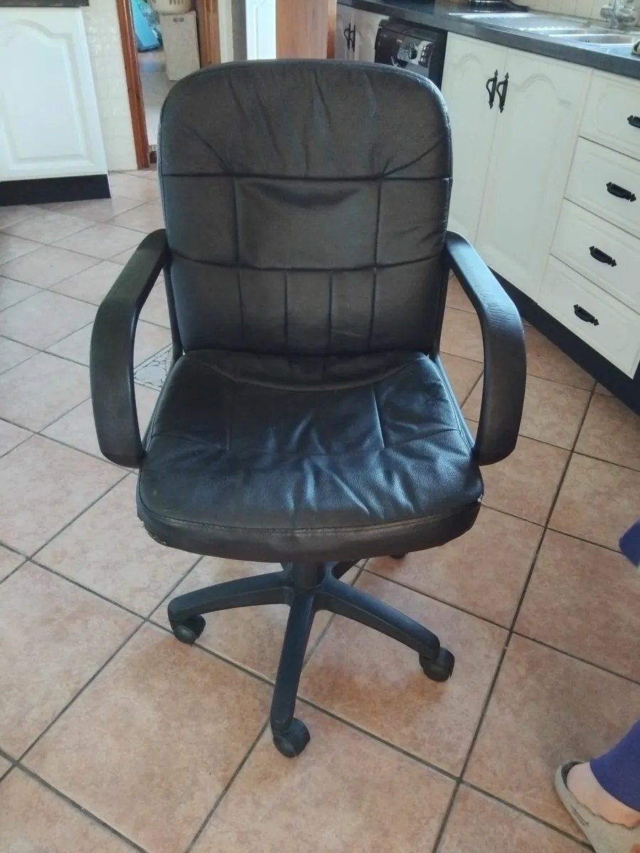 Office chair - Image 3