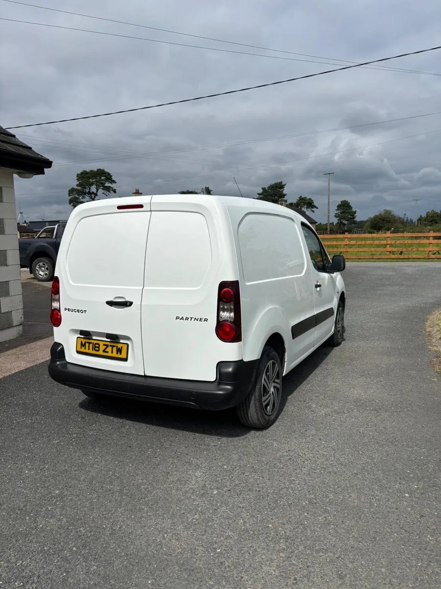 2018 Peugeot partner 200vrt (berlingo) - Image 4