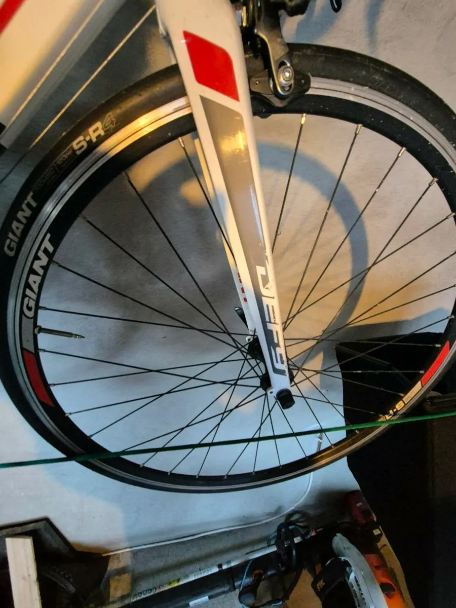 Giant Defy 3 - Image 3
