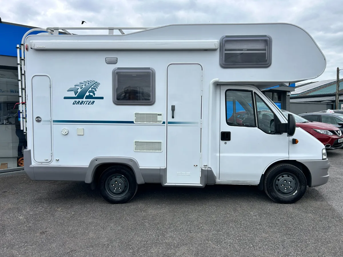 2010 Knaus Weinsberg *Tiny Kms* 4 Berth - Image 4