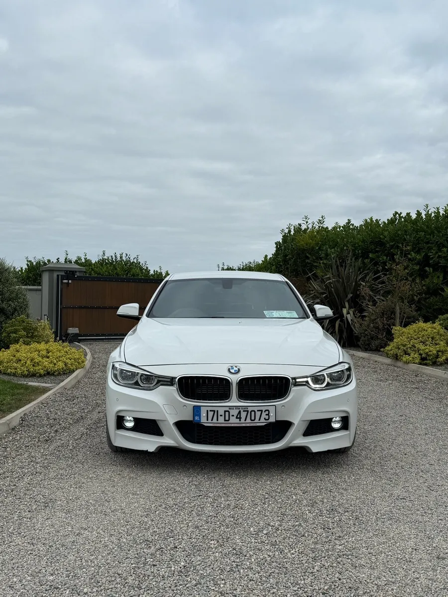 2017 bmw 330E - Image 2