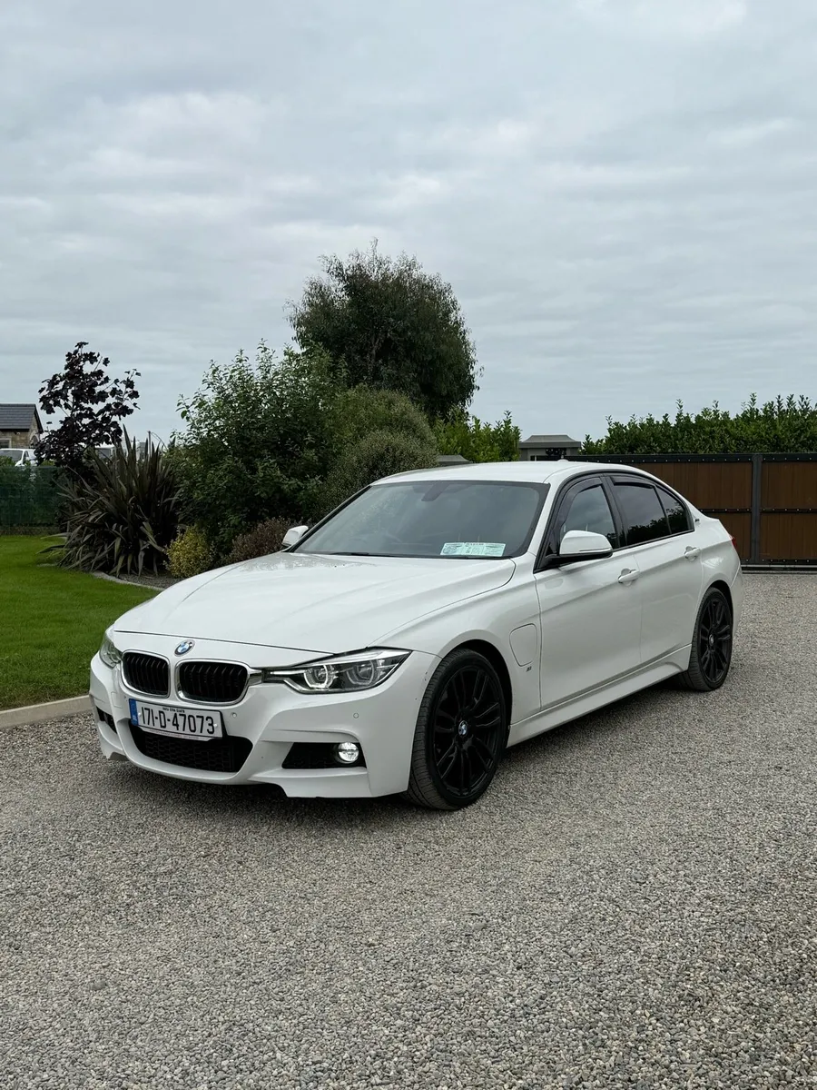 2017 bmw 330E - Image 3