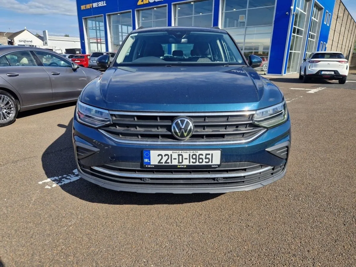Volkswagen Tiguan 1.5 TSI 130HP Life - Image 2