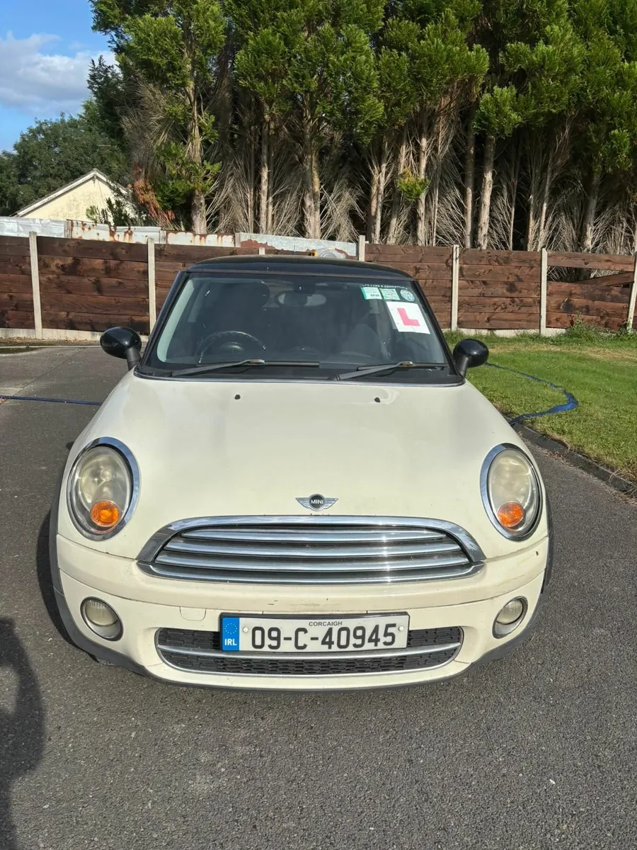 Mini Cooper 2009 - Image 1