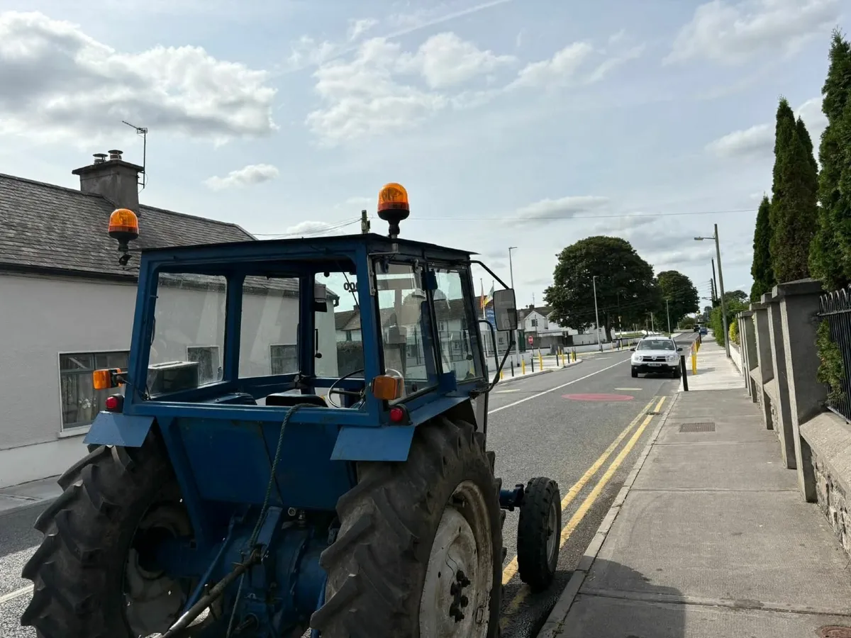 Tractor for sale or swap - Image 2