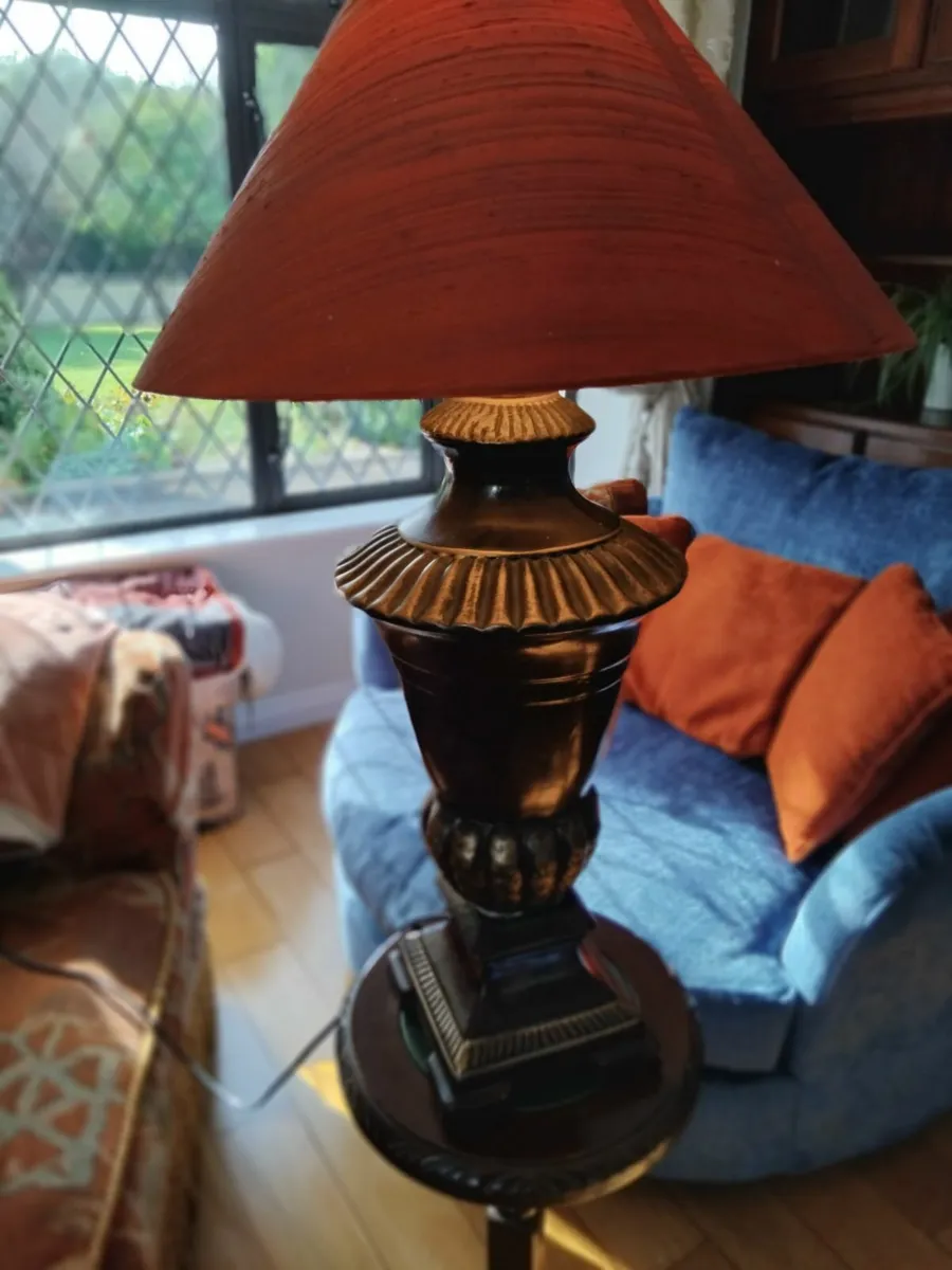 Table lamp & stand - Image 2
