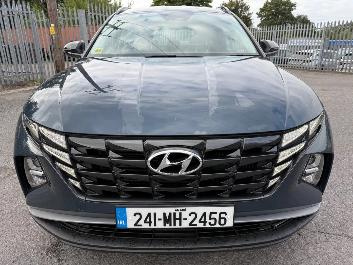 Hyundai Tucson HEV Executive 2 Tone  just IN - Image 2