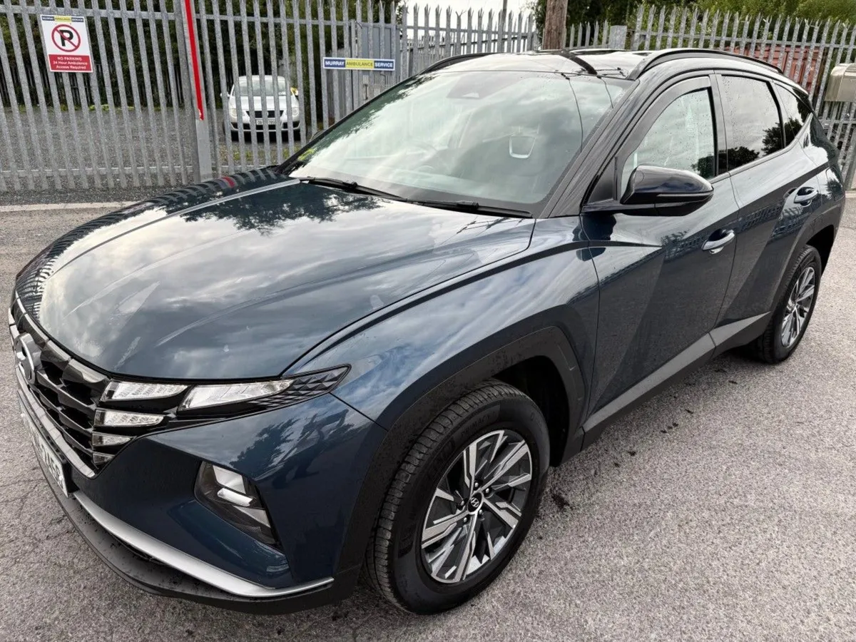 Hyundai Tucson HEV Executive 2 Tone  just IN - Image 3