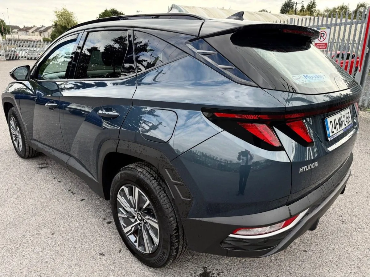 Hyundai Tucson HEV Executive 2 Tone  just IN - Image 4