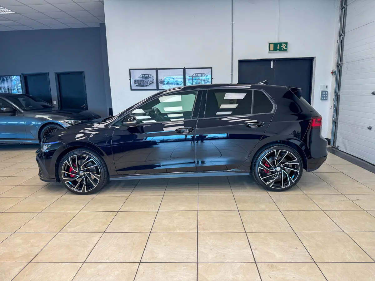 Volkswagen Golf GTE - Image 4