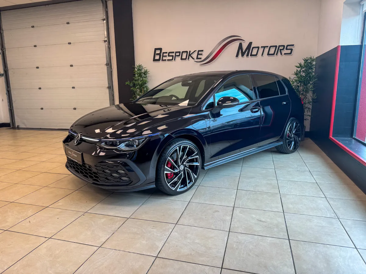 Volkswagen Golf GTE - Image 2