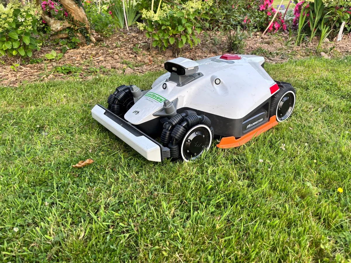 Mammotion Luba 2 AWD Robotic Lawnmowers Range - Image 2
