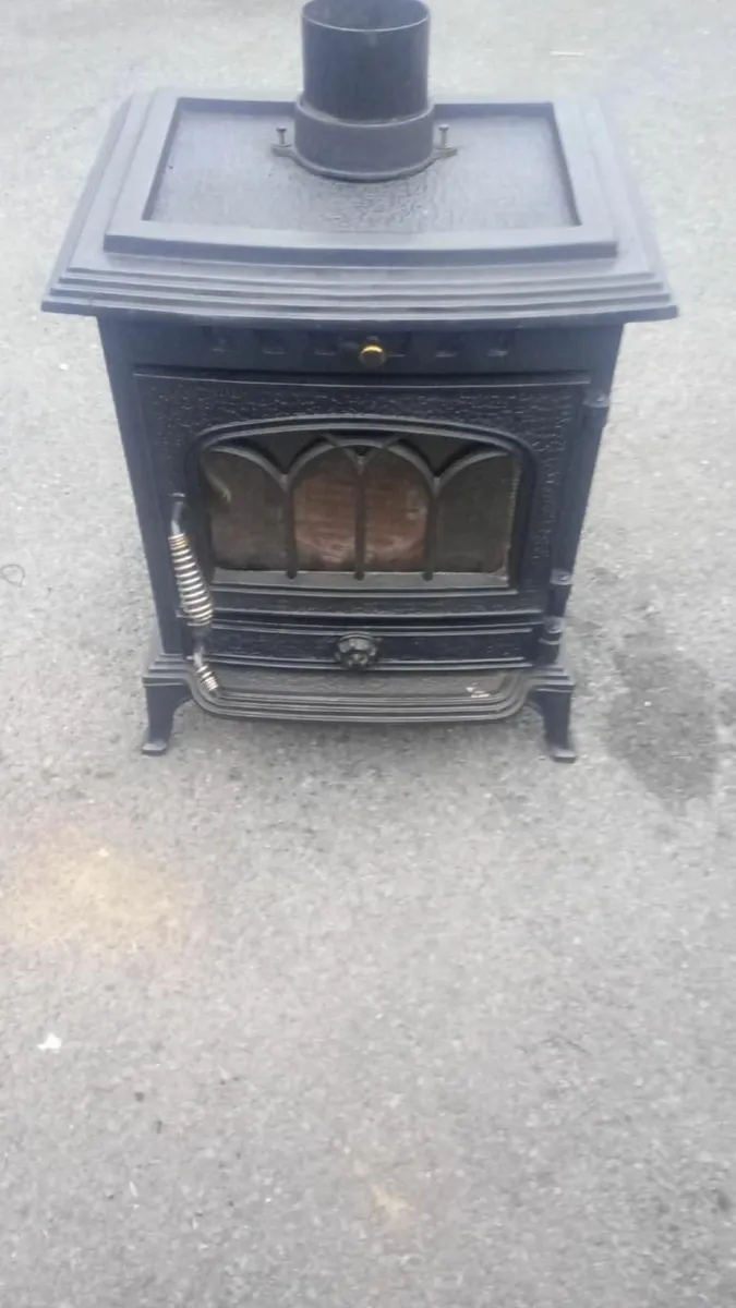 Stove - Image 1