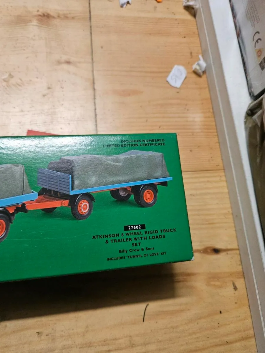 Corgi Circus Fair Ground Showmans Range Truck 1.50 - Image 2