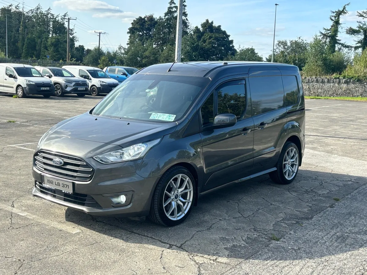 192 Connect Trend 120bhp 3 Seater - Image 2