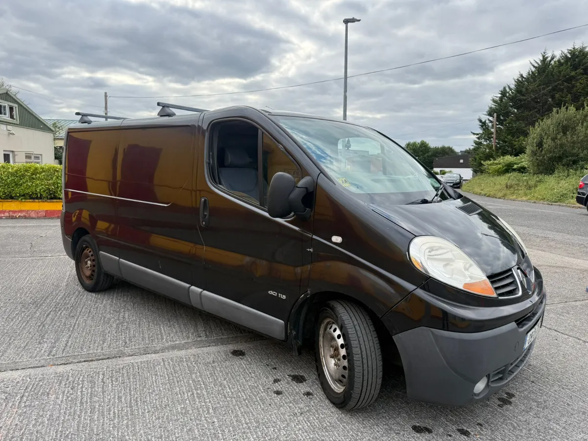 2009 Renault Trafic 2.0 Diesel CVRT UNTIL 01.2026 - Image 2