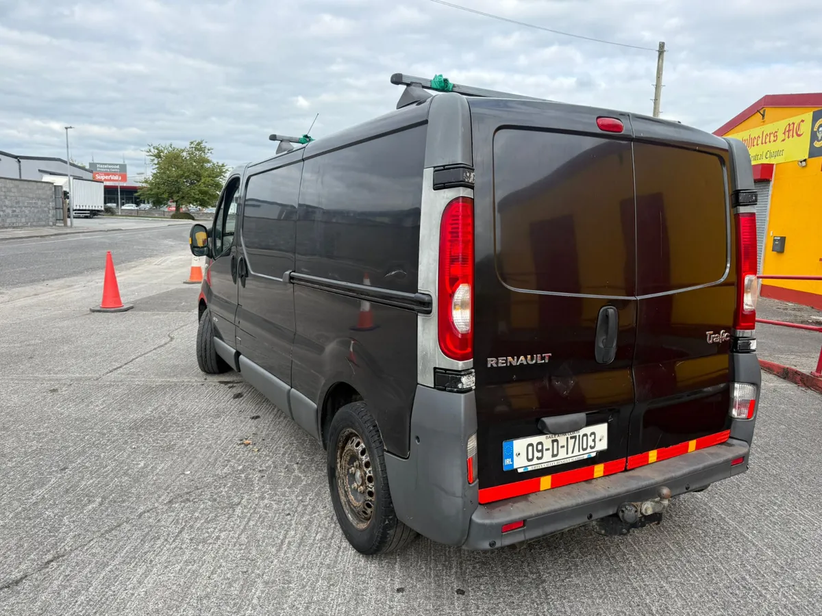 2009 Renault Trafic 2.0 Diesel CVRT UNTIL 01.2026 - Image 3