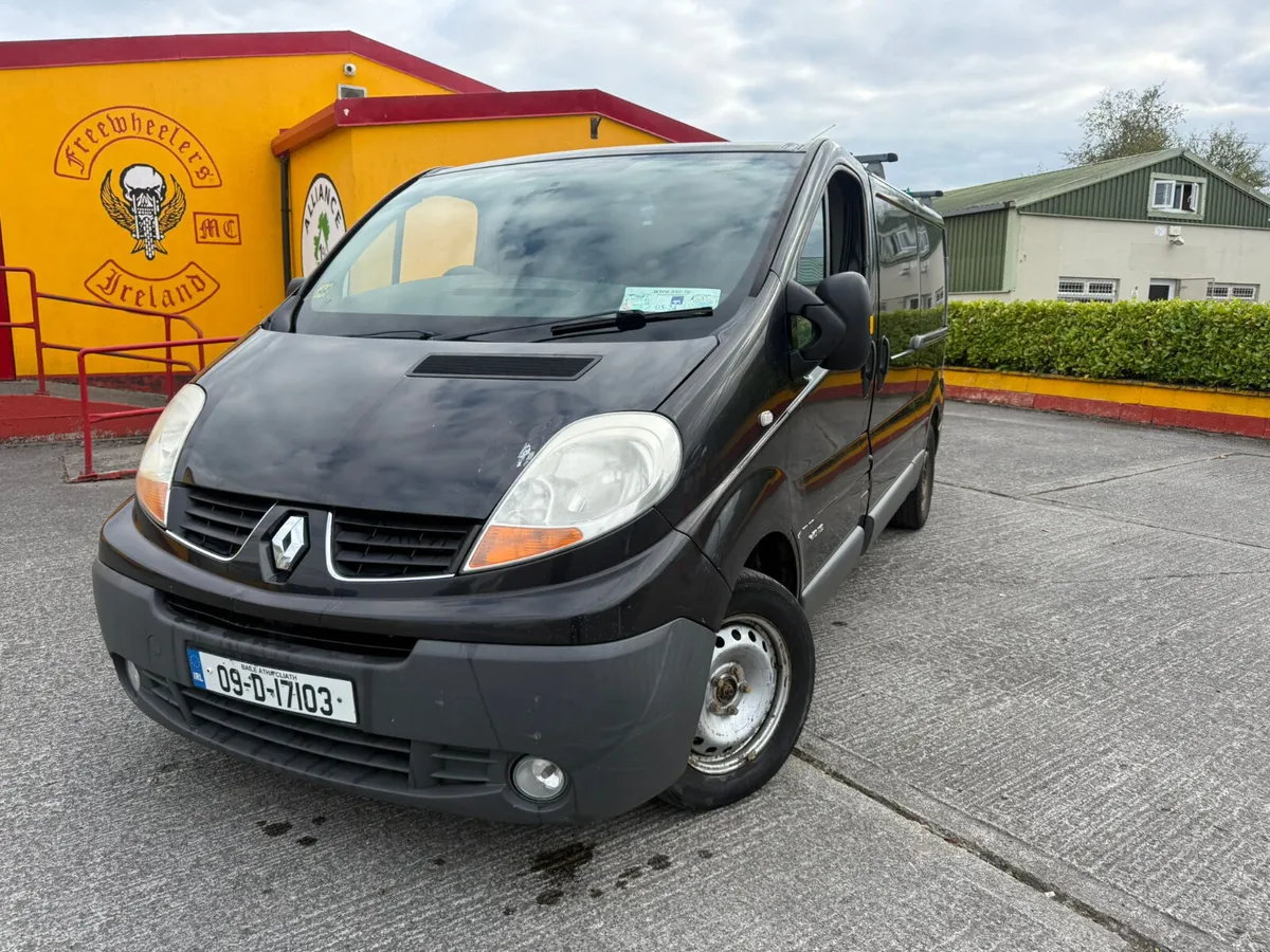 2009 Renault Trafic 2.0 Diesel CVRT UNTIL 01.2026 - Image 1