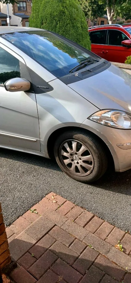 Mercedes-Benz A Class low mileage (143k), low tax - Image 4