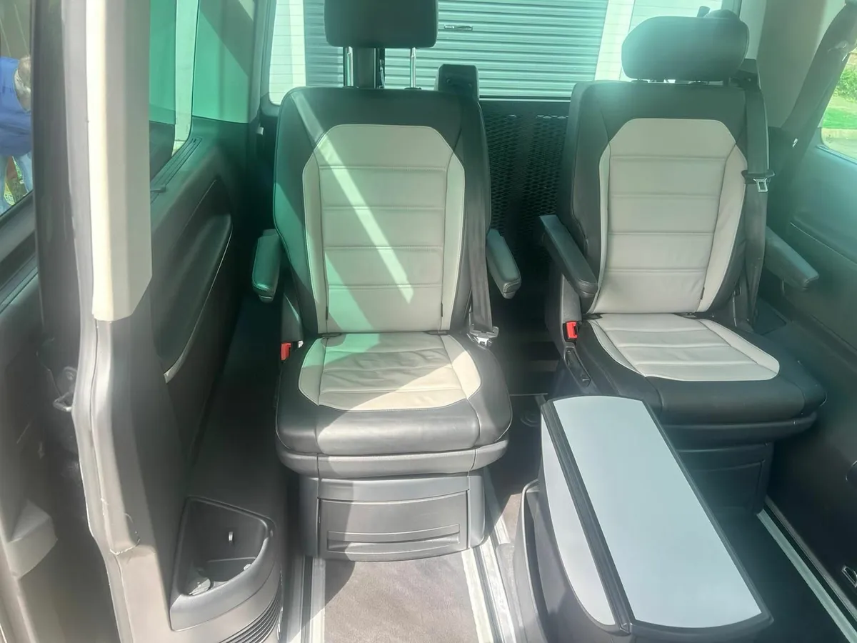 Volkswagen Caravelle 2021 - Image 2