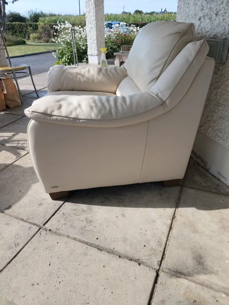 RECLINER ARMCHAIR - Image 3