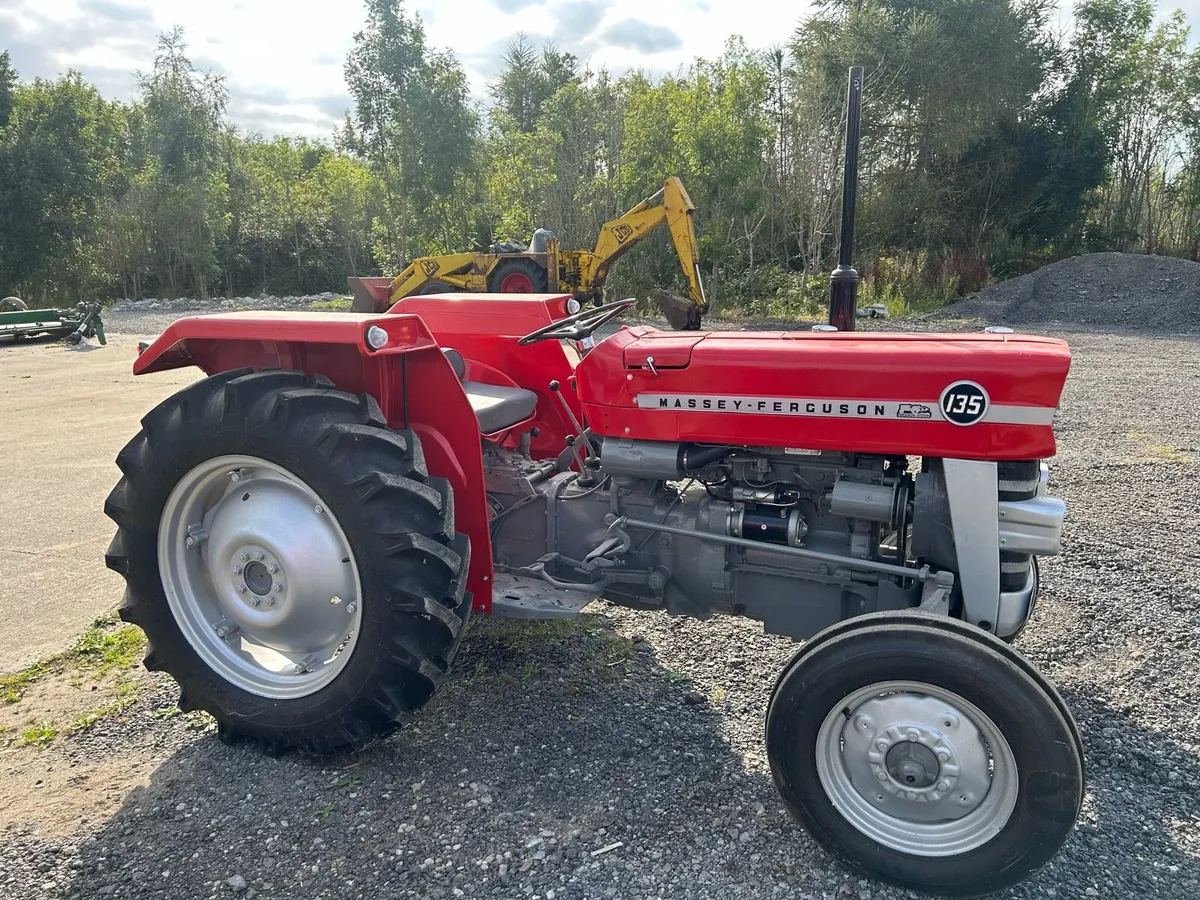 1978 John Deere 3130 4WD / Massey Ferguson 135 - Image 1