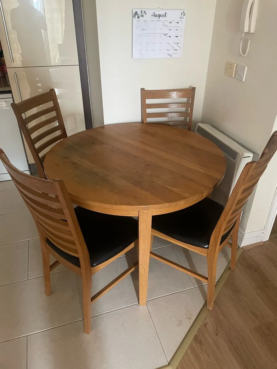 Dining table + chairs - Image 2