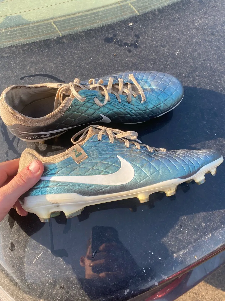 Nike boots - Image 2