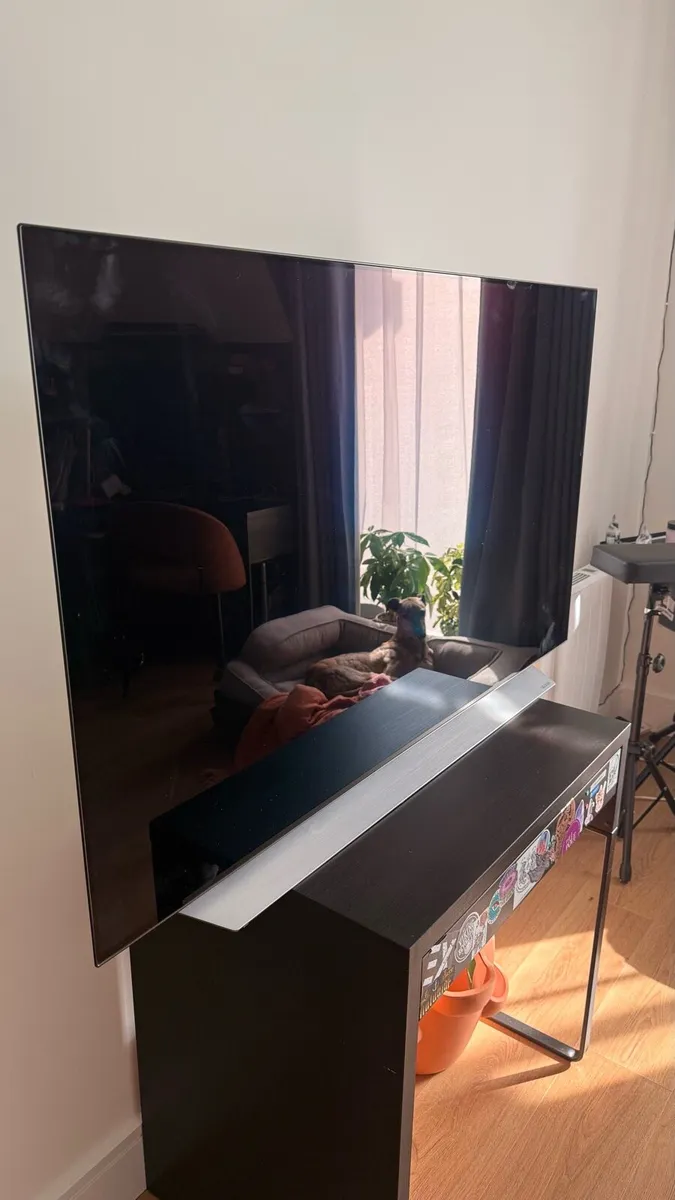 LG OLED 4K tv model C1 55” - Image 1