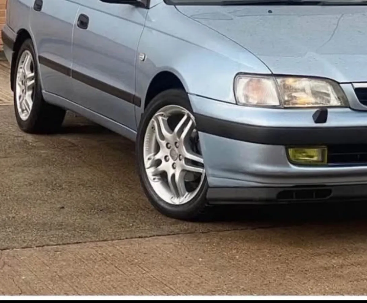 Carina E momo alloys 16” and set lowering springs - Image 3