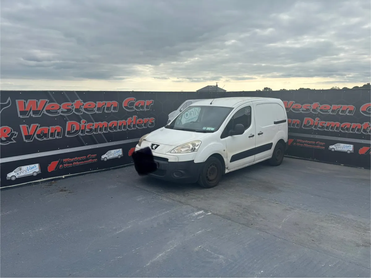 11 Peugeot partner 1.6 hdi for dismantling
