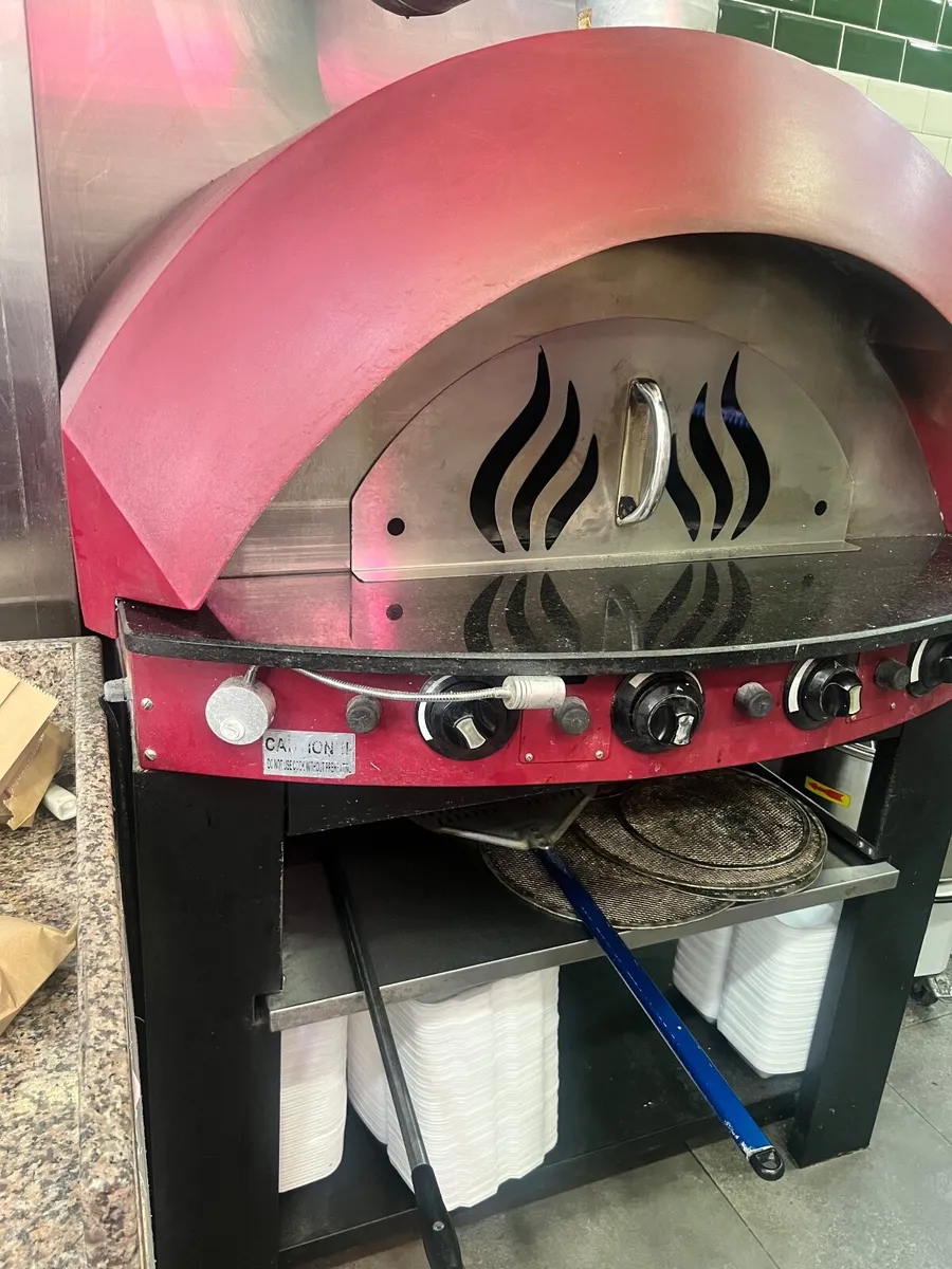 Commercial pizza oven - Image 1