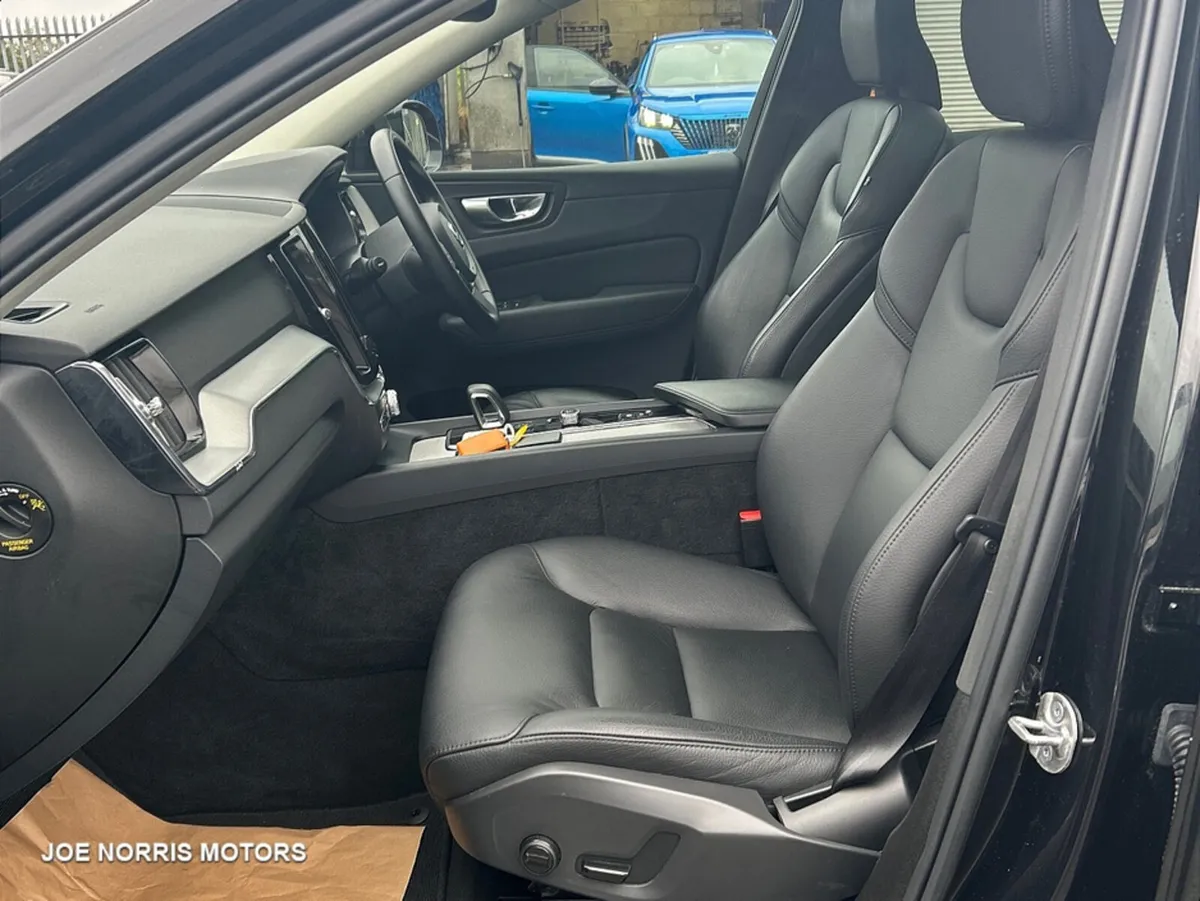 Volvo XC60 2.0 T6 (350) RC PHEV Core Bright 5dr AW - Image 4