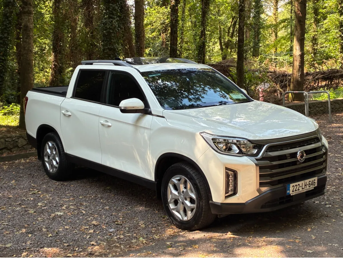 KGM Musso 2.2 PICK UP 5 SEATER 4WD TOP SPEC SUNROO - Image 2