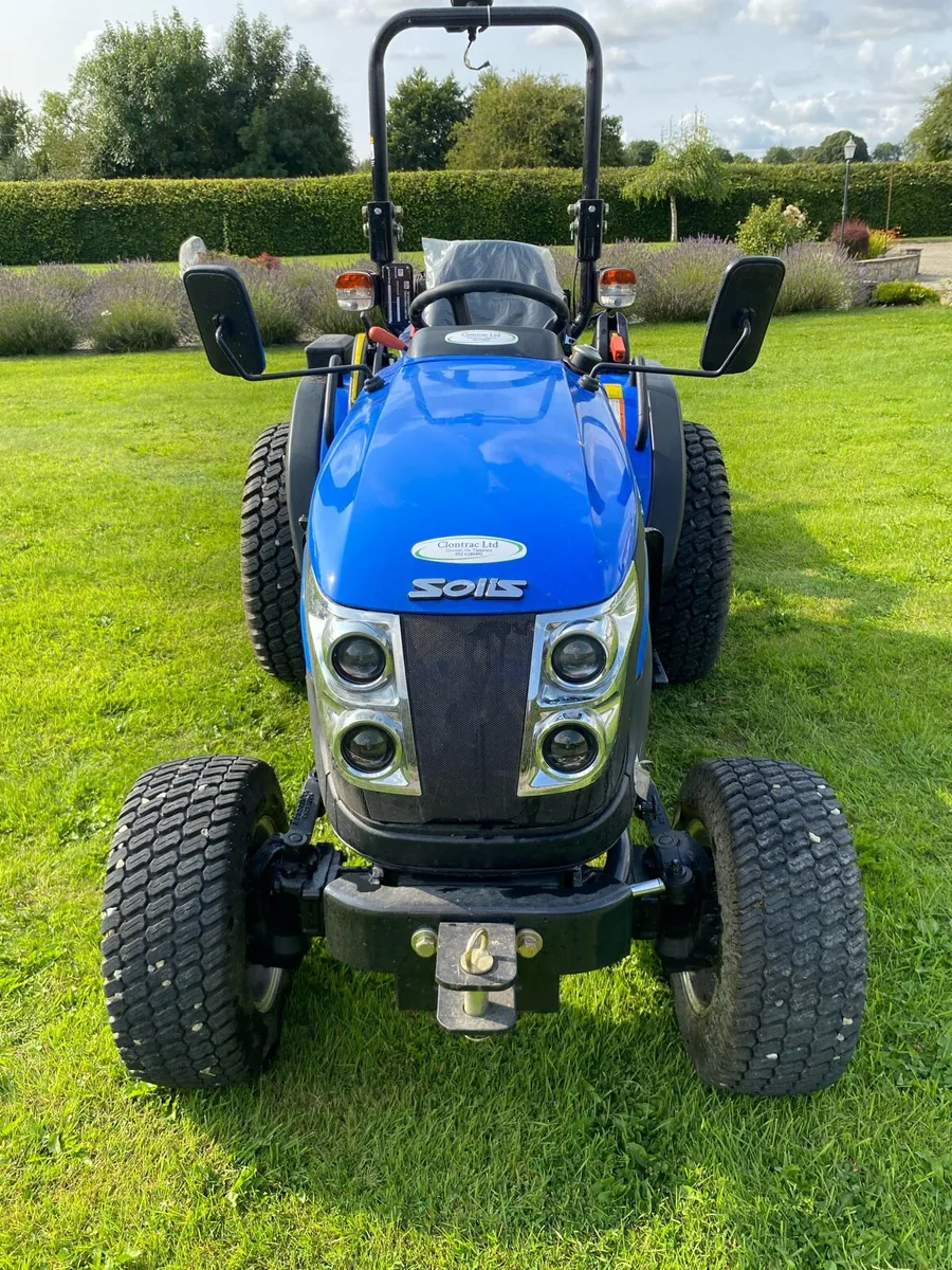 Solis 26 Compact Tractor with 5ft Finishing Mower - Image 1
